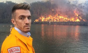 Mark Reddie reporting on the Black Summer bushfire emergency for ABC News