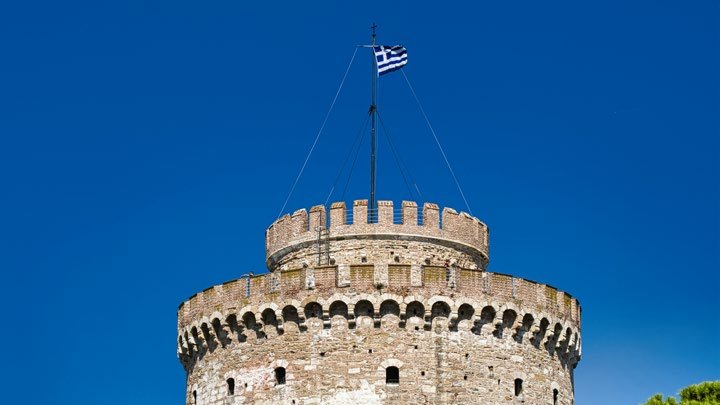 White Tower of Thessaloniki against a clear blue sky, Greece